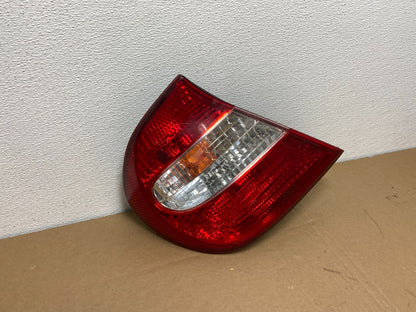 2002 2003 2004 Toyota Camry Left Driver LH Side Tail Light AB6314 DW2