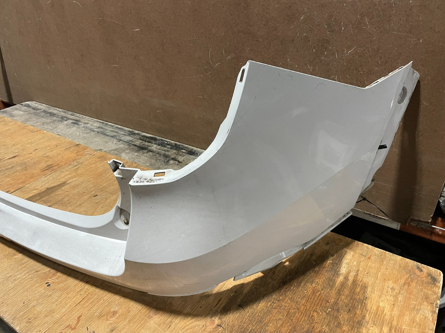 2020 to 2023 Ford Explorer Police Interceptor Rear Upper Bumper Cover X2990 PS3