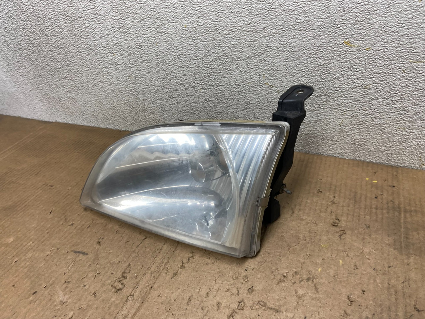 2001 2002 2003 Toyota Sienna Left Driver Lh Side Headlight Halogen AA7146 DW1