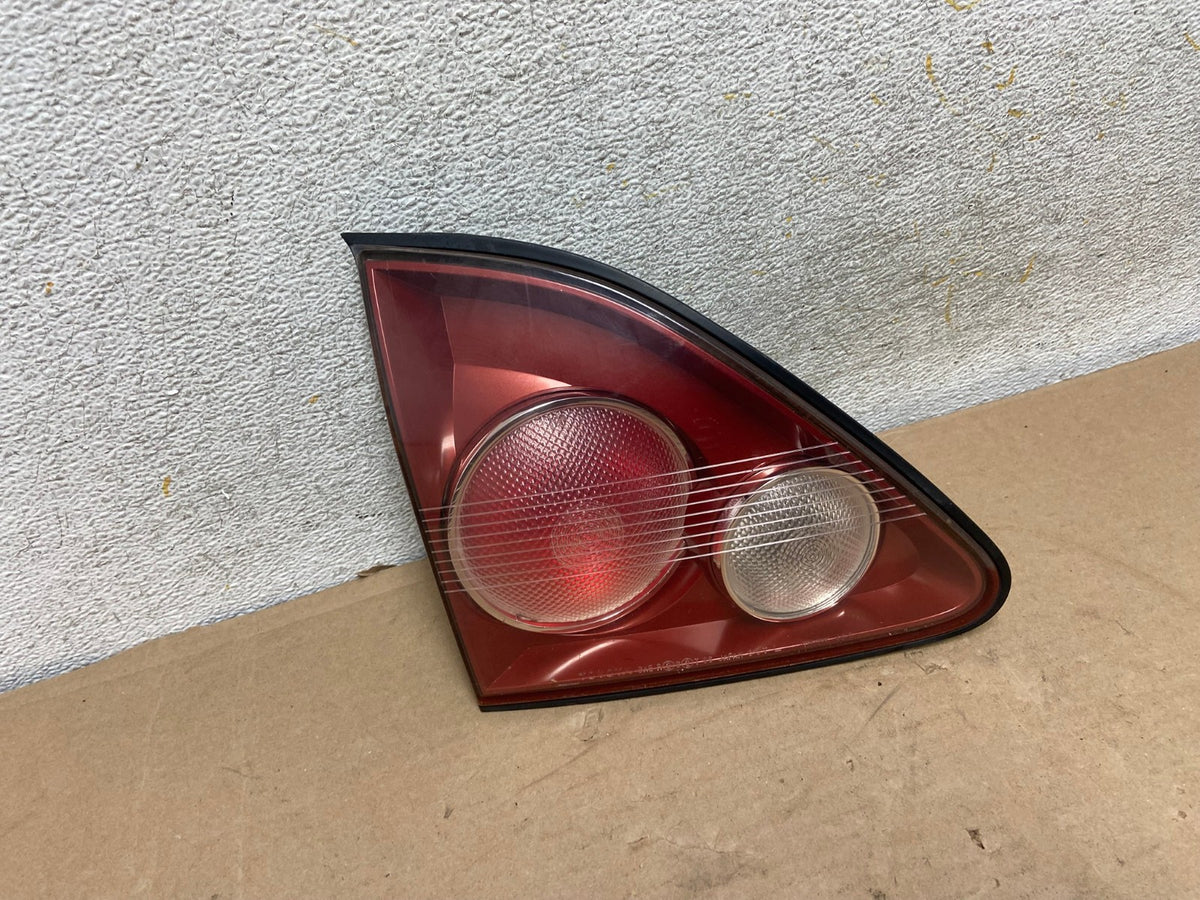 1999-2001 Lexus Rx300 Left Driver Lh Tail Light Inner Trunk Lid AH9413 LK0