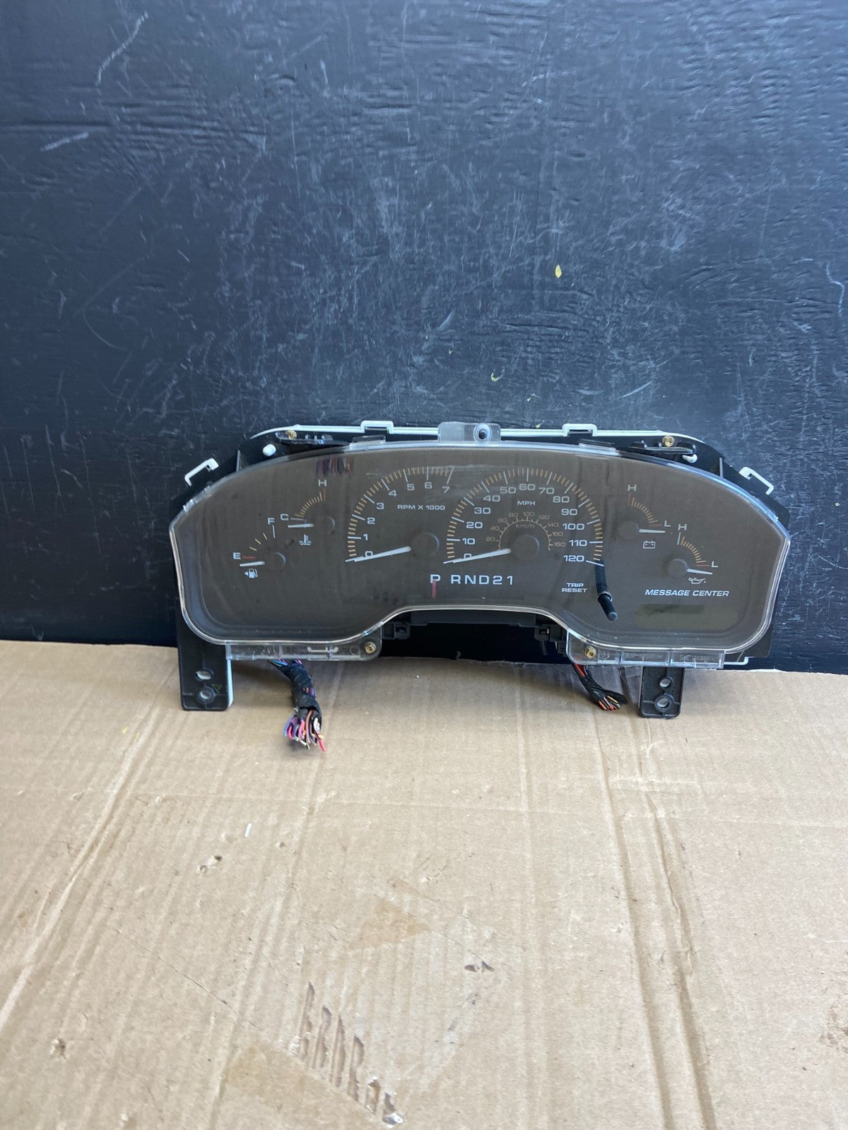 2000 2002 Ford Expedition Speedometer Instrument Gauge Cluster AD7155 DG0