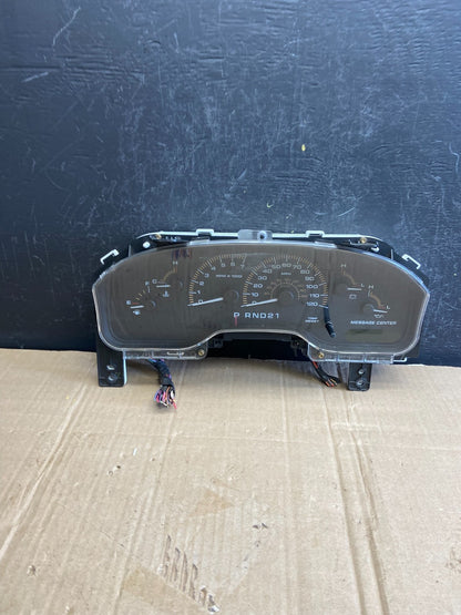 2000 2002 Ford Expedition Speedometer Instrument Gauge Cluster AD7155 DG0