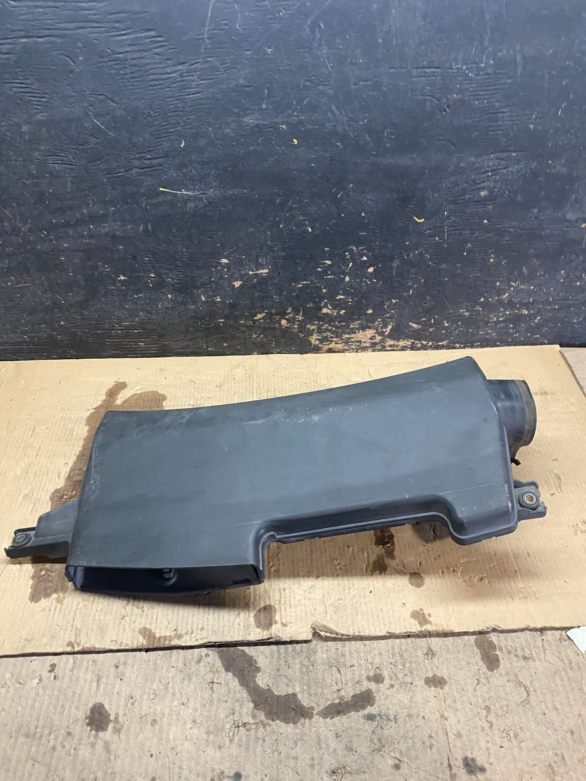 2006 to 2008 Infiniti M35 3.5L Front Air duct Inlet Tube OEM 16554-EG000 X31451
