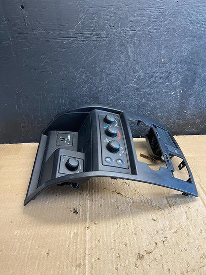2005 2007 Dodge Dakota Climate Temperature Control Radio Panel Bezel AE1922 DG2