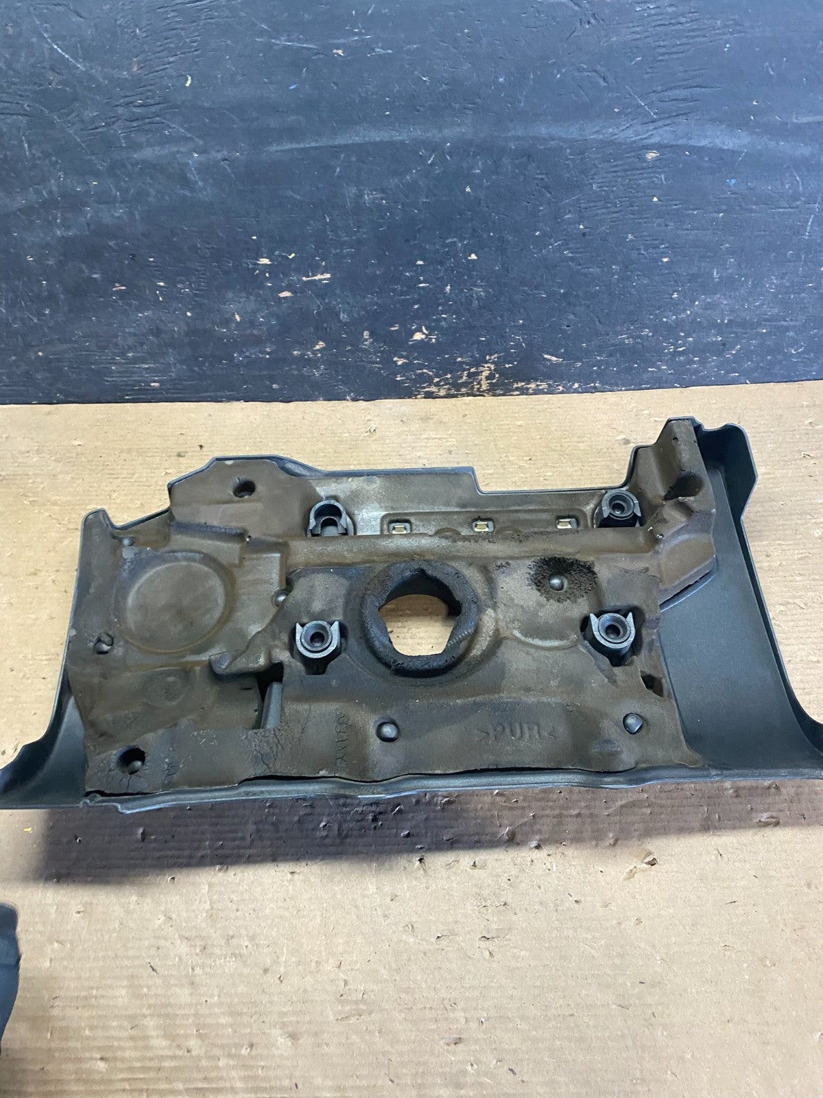 2007 to 2014 Volvo XC90 OEM 3.2L Upper Top Engine Motor Dust Cover Oem S3389 DG4