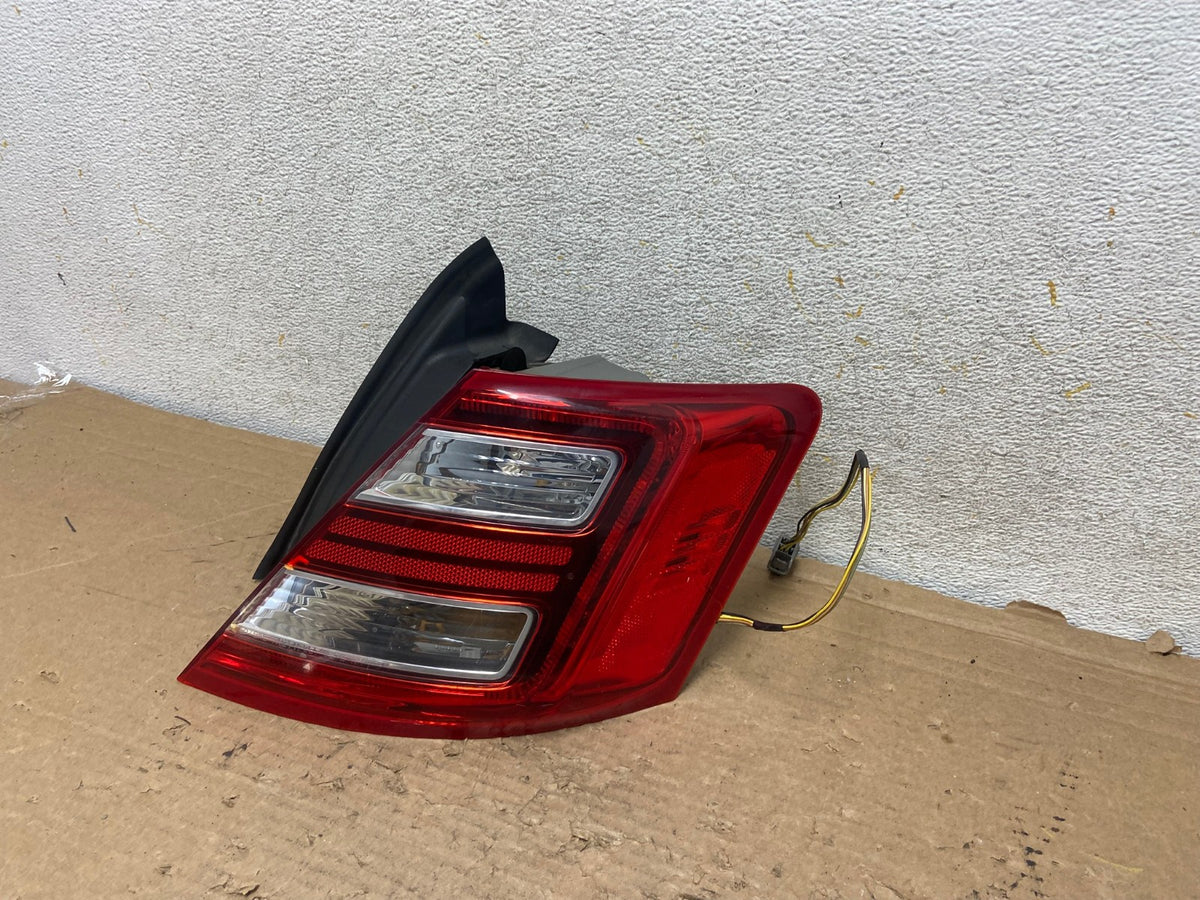 2013-2019 Ford Taurus LED Right Passenger RH Side Tail Light AH9245 LK2