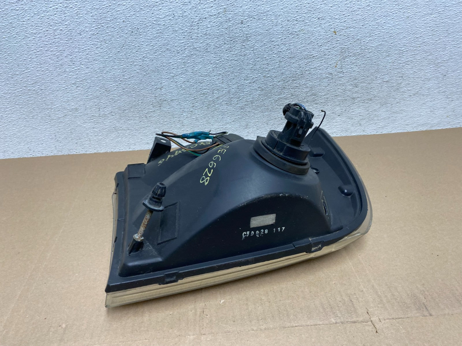 2005-2007 Ford F-250 F250 Super Duty Left Driver LH Side Headlight AE6628 DW7