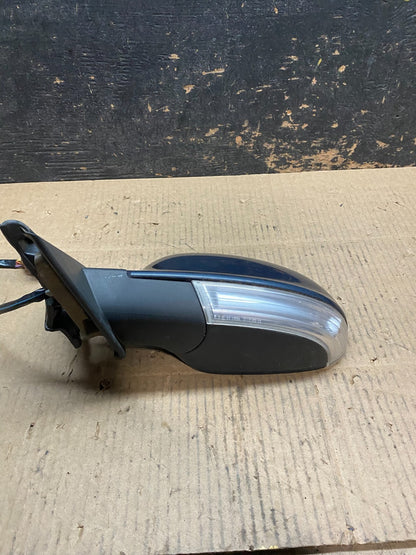 2006-2010 Volkswagen Passat Left Driver Turn Sgn View Door Mirror OEM X9651 DG3