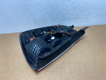 2006 to 2011 Kia Carnival Sedona Left Driver LH Side Tail Light AD4497 LK5