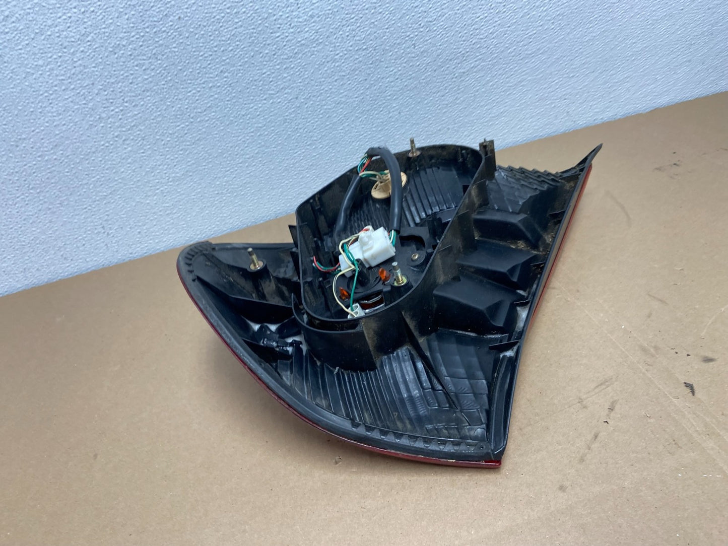 2002 2003 2004 Toyota Camry Left Driver LH Side Tail Light AB6314 DW5