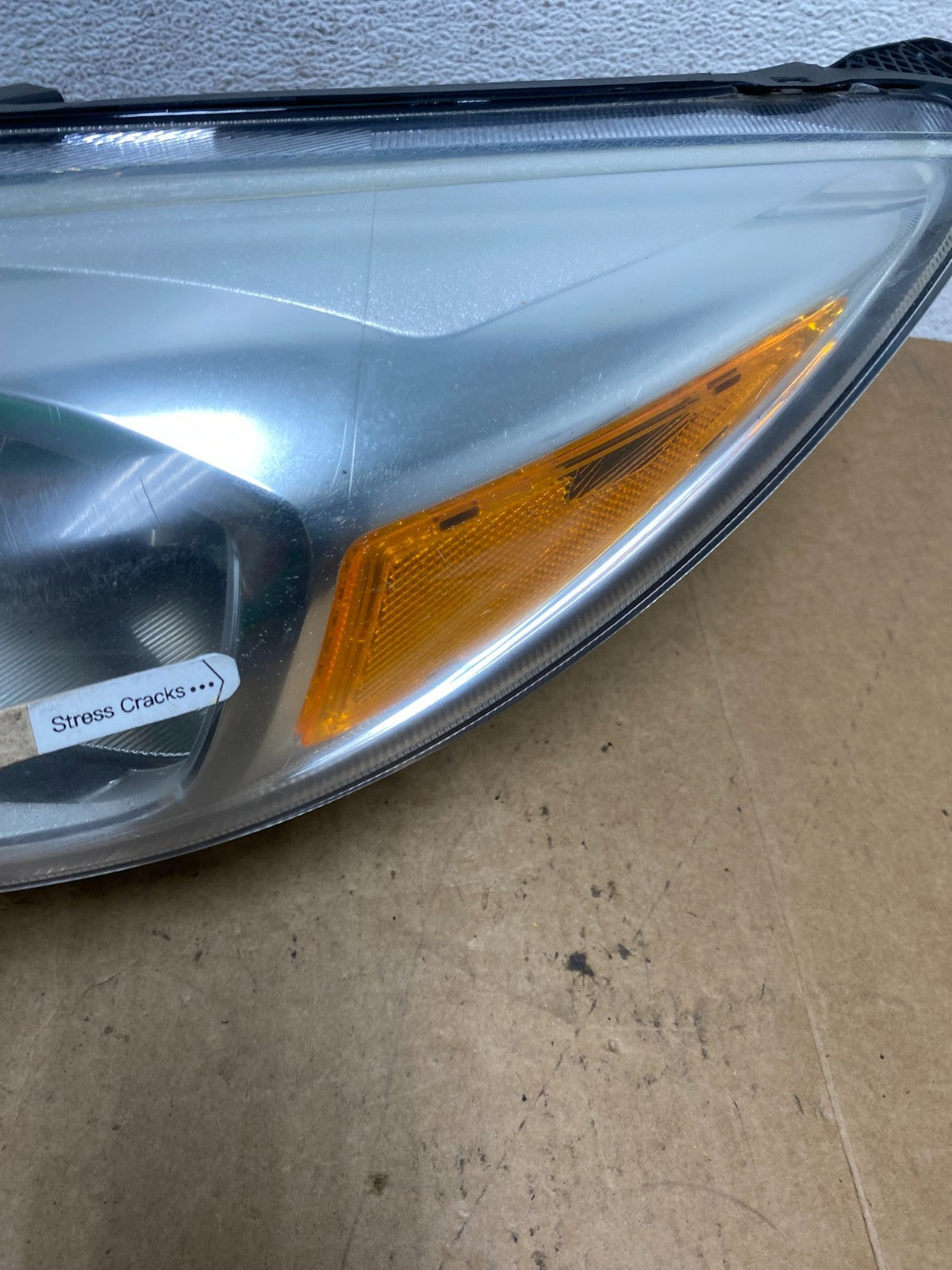 2015 to 2018 Ford Focus Left Driver LH Side Headlight AE3165 DW4