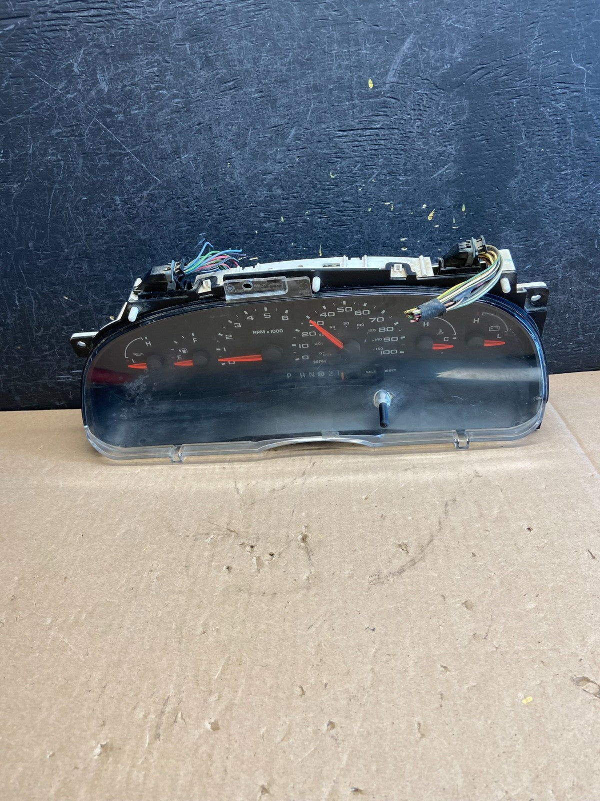 2004 to 2008 Ford E150 E250 Gauge Speedometer Cluster ai3039 DG0