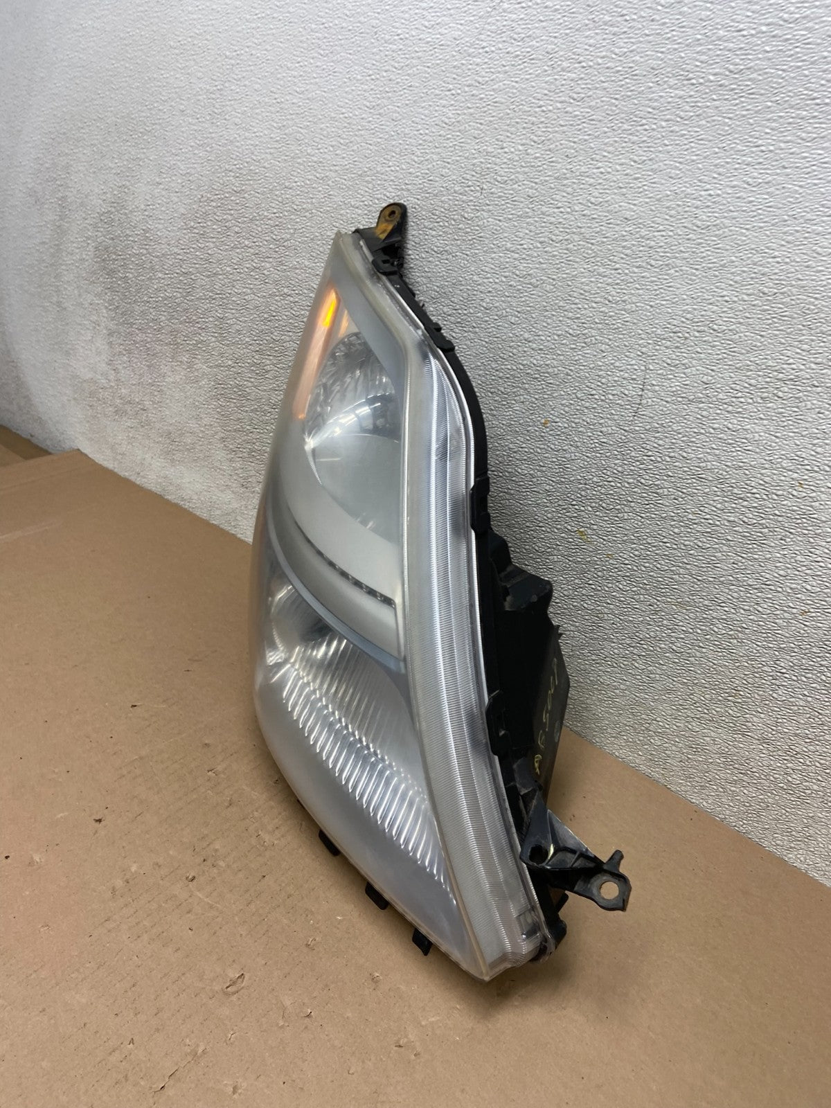 2006 - 2009 Toyota Prius Right Passenger Rh Side Headlight Halogen AB5007 DW1