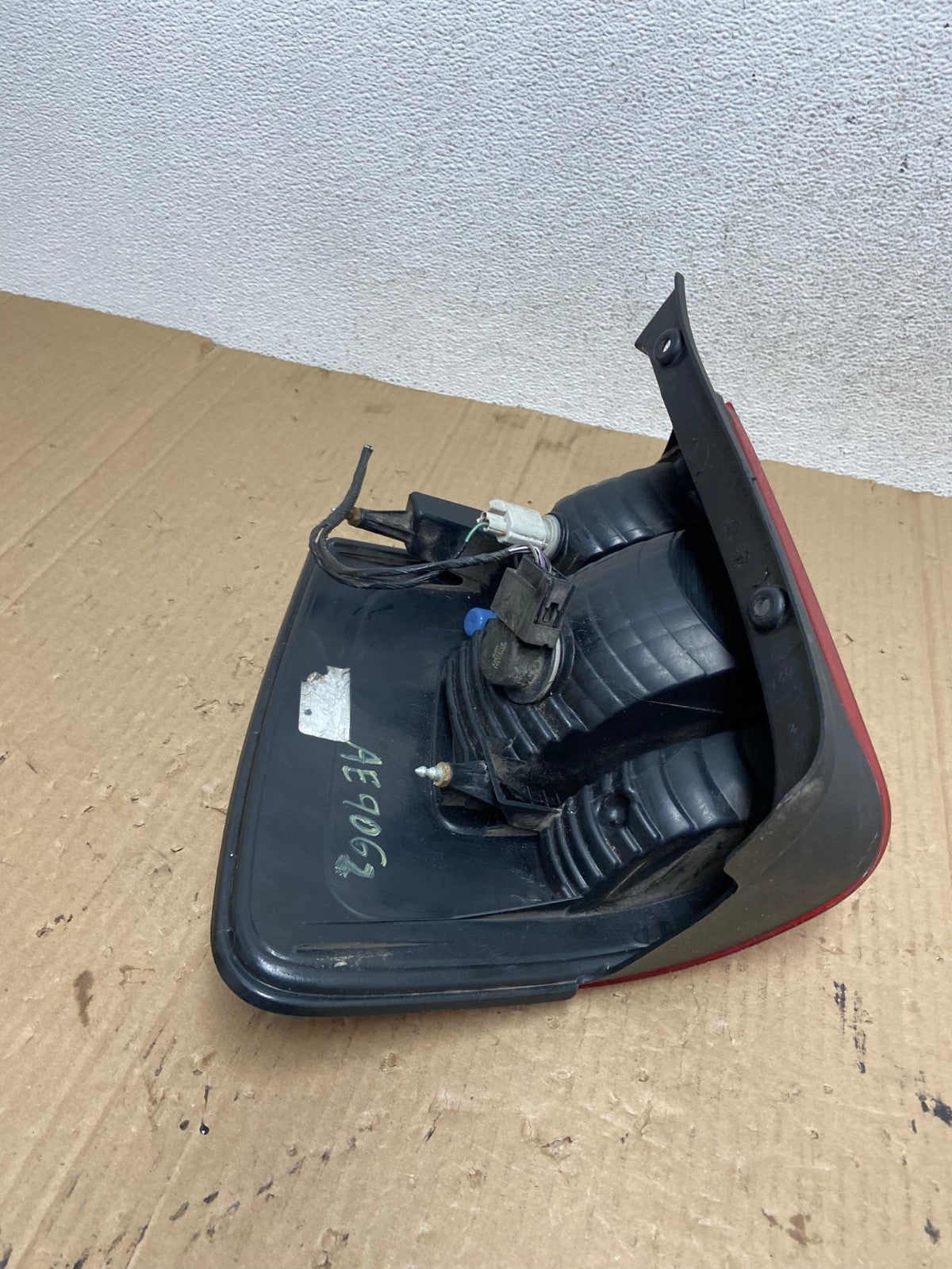 2008 to 2012 Ford Escape Left Driver LH Side Tail Light AE9062 LK6