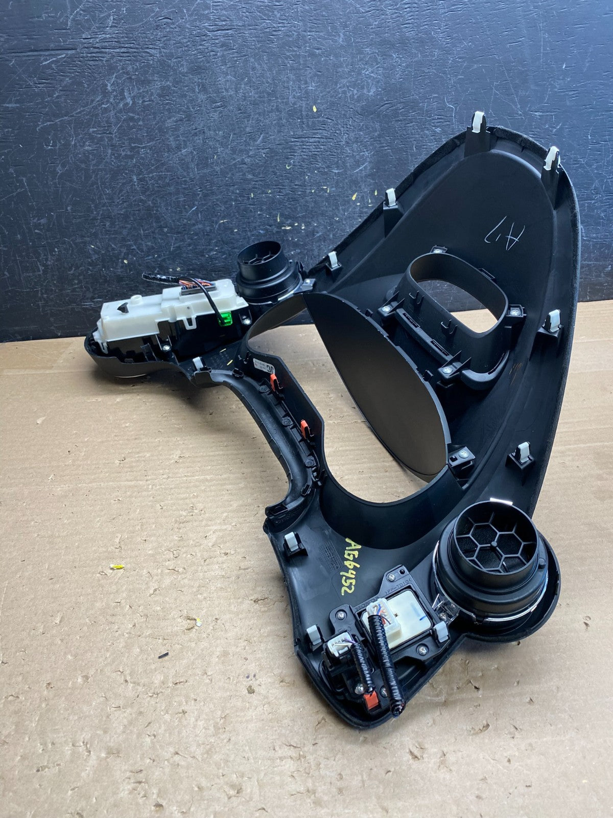 2010-2014 Honda Insight Speedometer Instrument Cluster Dash Trim AG6452 DG6