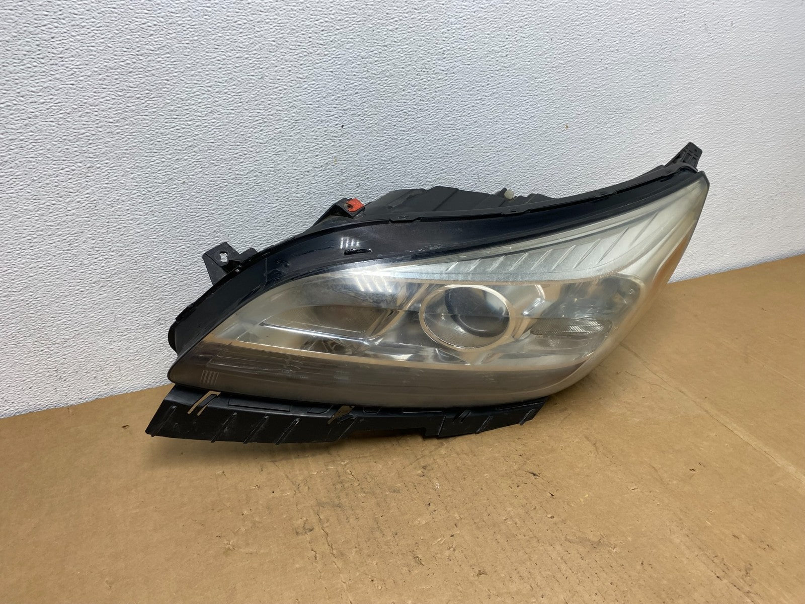 2013 2014 2015 Chevrolet Malibu Headlight Projector Left Driver Side AC85472
