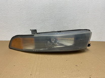 2002 to 2003 Mitsubishi Galant Right Passenger RH Side Headlight AC3768 DW0