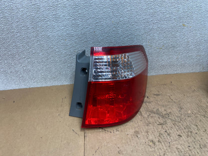 2005 2006 2007 Honda Odyssey Right Passenger RH Side Tail Light Oem AA0188 DW2