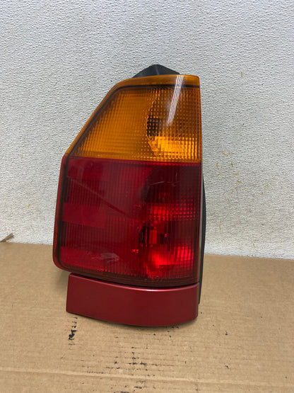 2002 to 2009 Gmc Envoy Left Driver Lh Side Tail Light AH4008 LK0