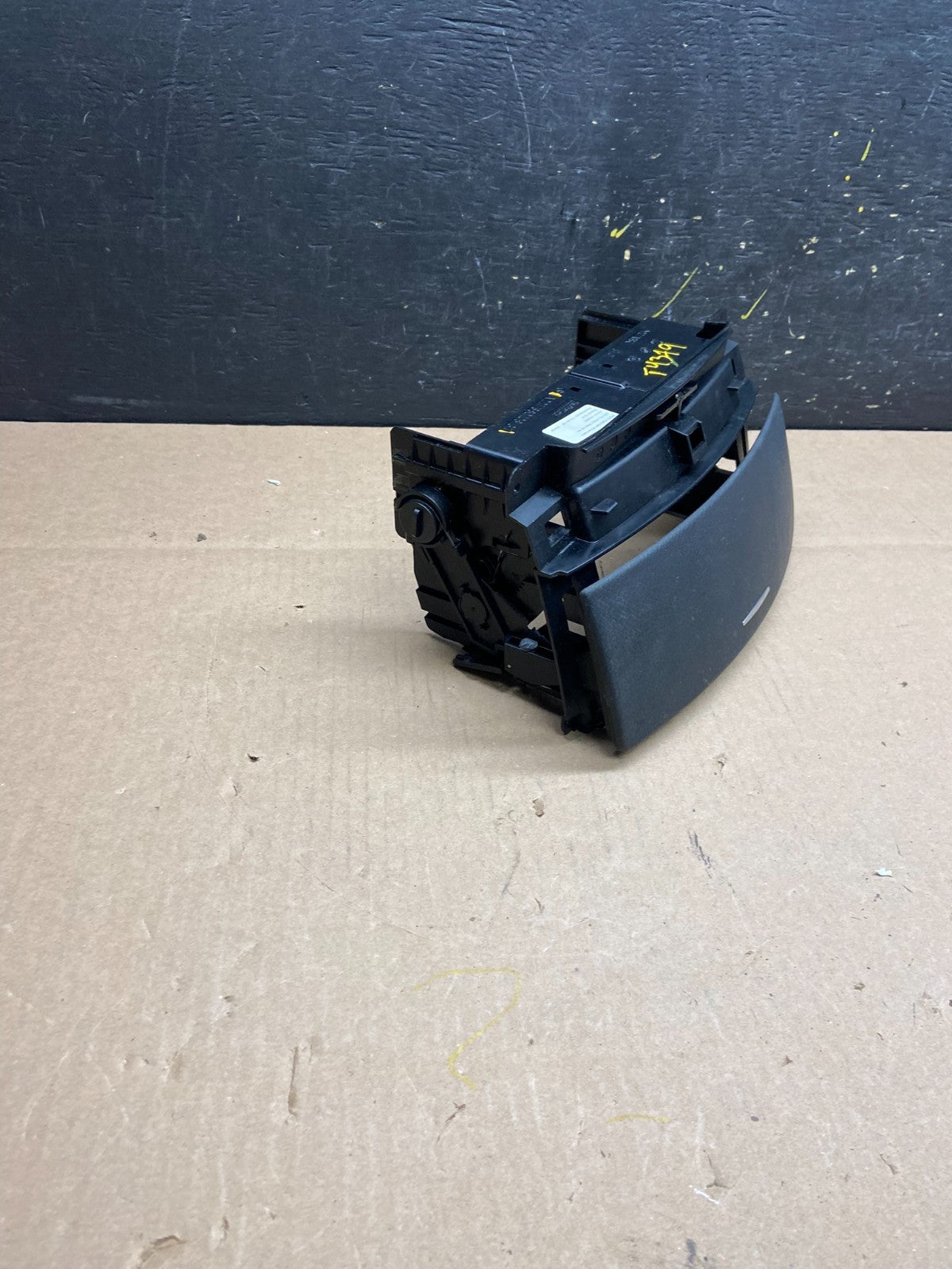 2007 to 2009 Mercedes S-Class S550 Center Console CD Player Cover Trim T4379 DG2
