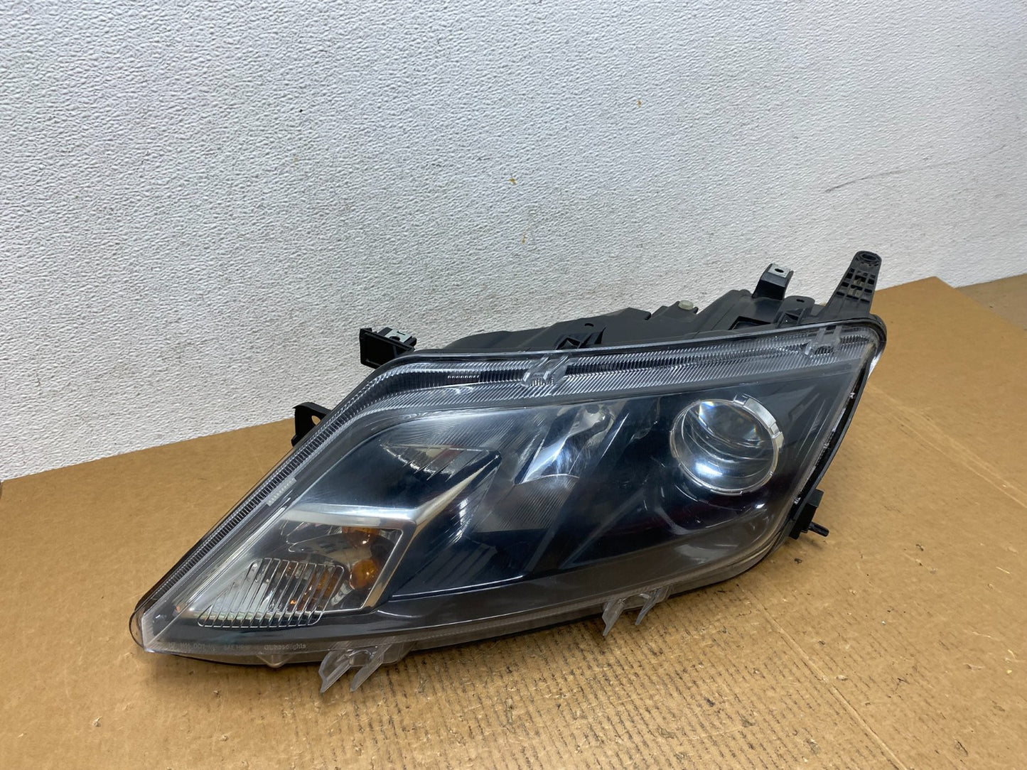 2010 2011 2012 Ford Fusion Left Driver LH Side Headlight Halogen AE1170 DW2