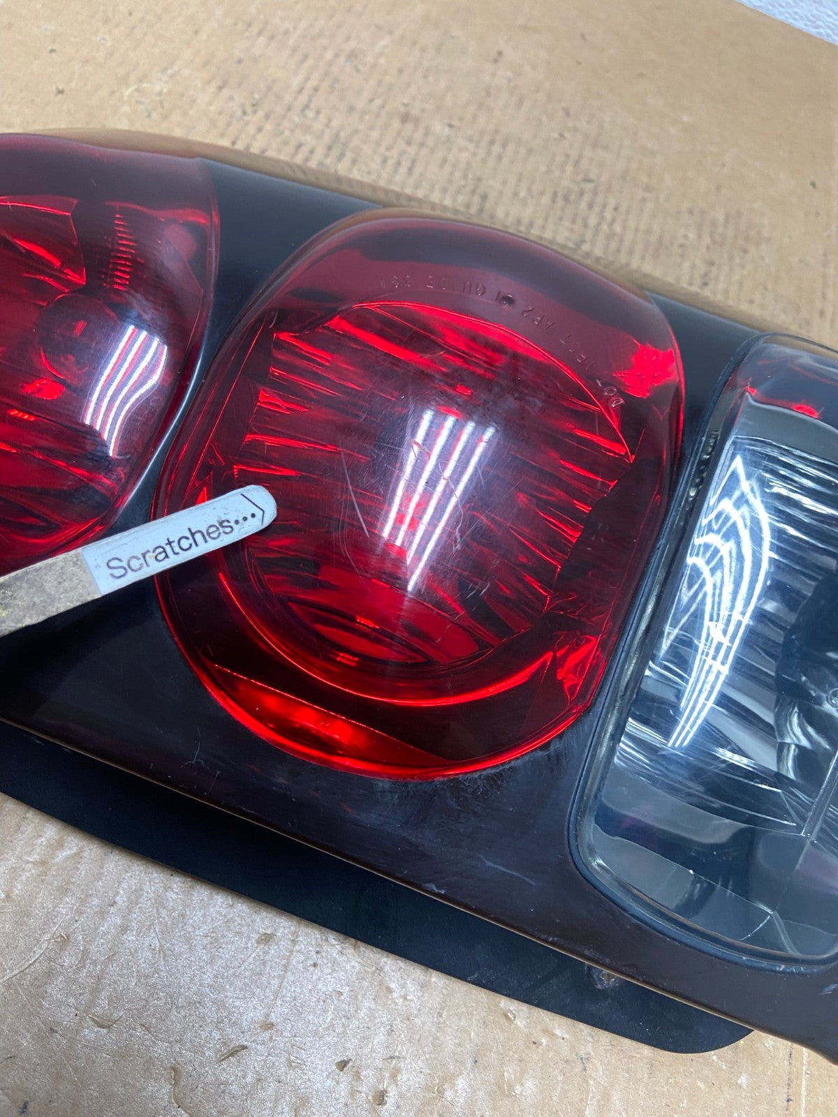 2002 to 2009 Chevrolet Trailblazer Right Passenger Rh Tail Light AE0321 LK3