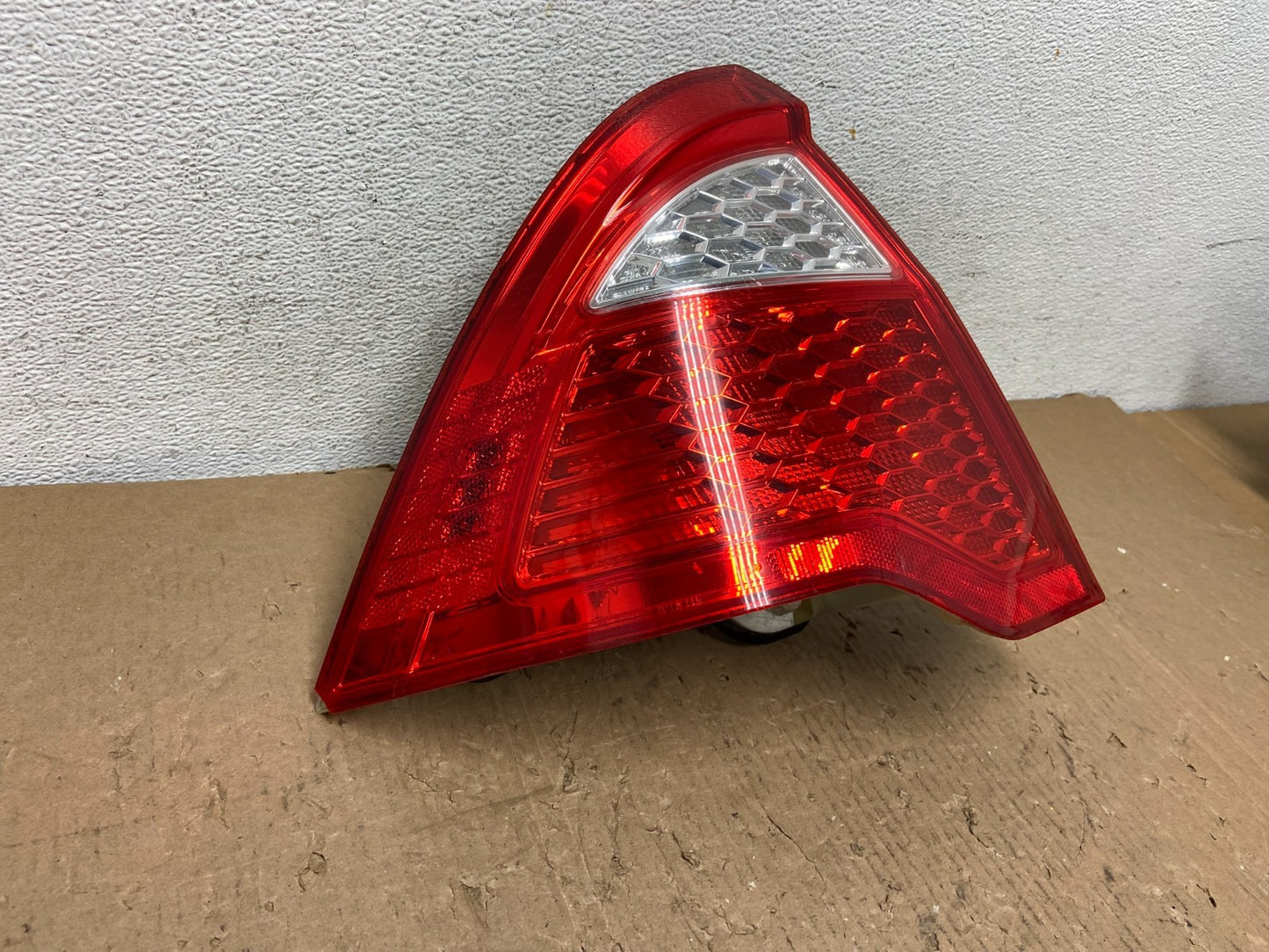 2010 2011 2012 Ford Fusion Left Driver LH Side Tail Light AD8243 DW2
