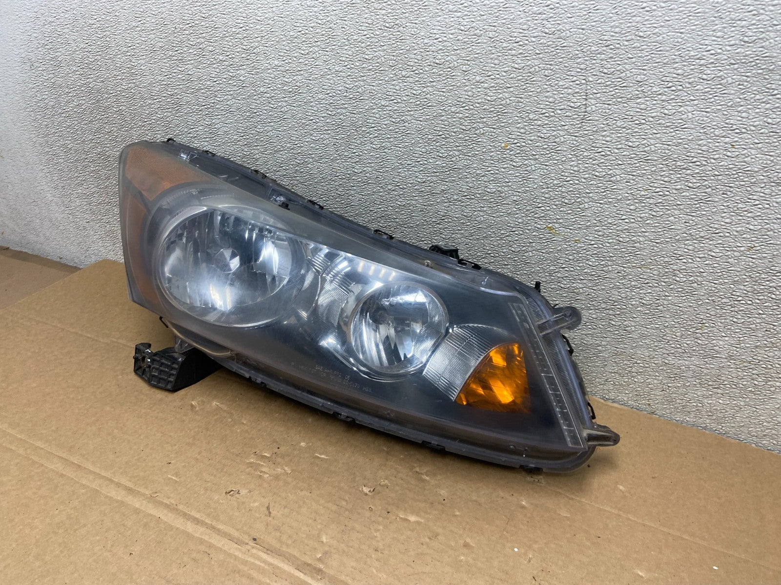 2008 to 2012 Honda Accord Sedan Right Passenger RH Headlight TYC AB3502 DW1