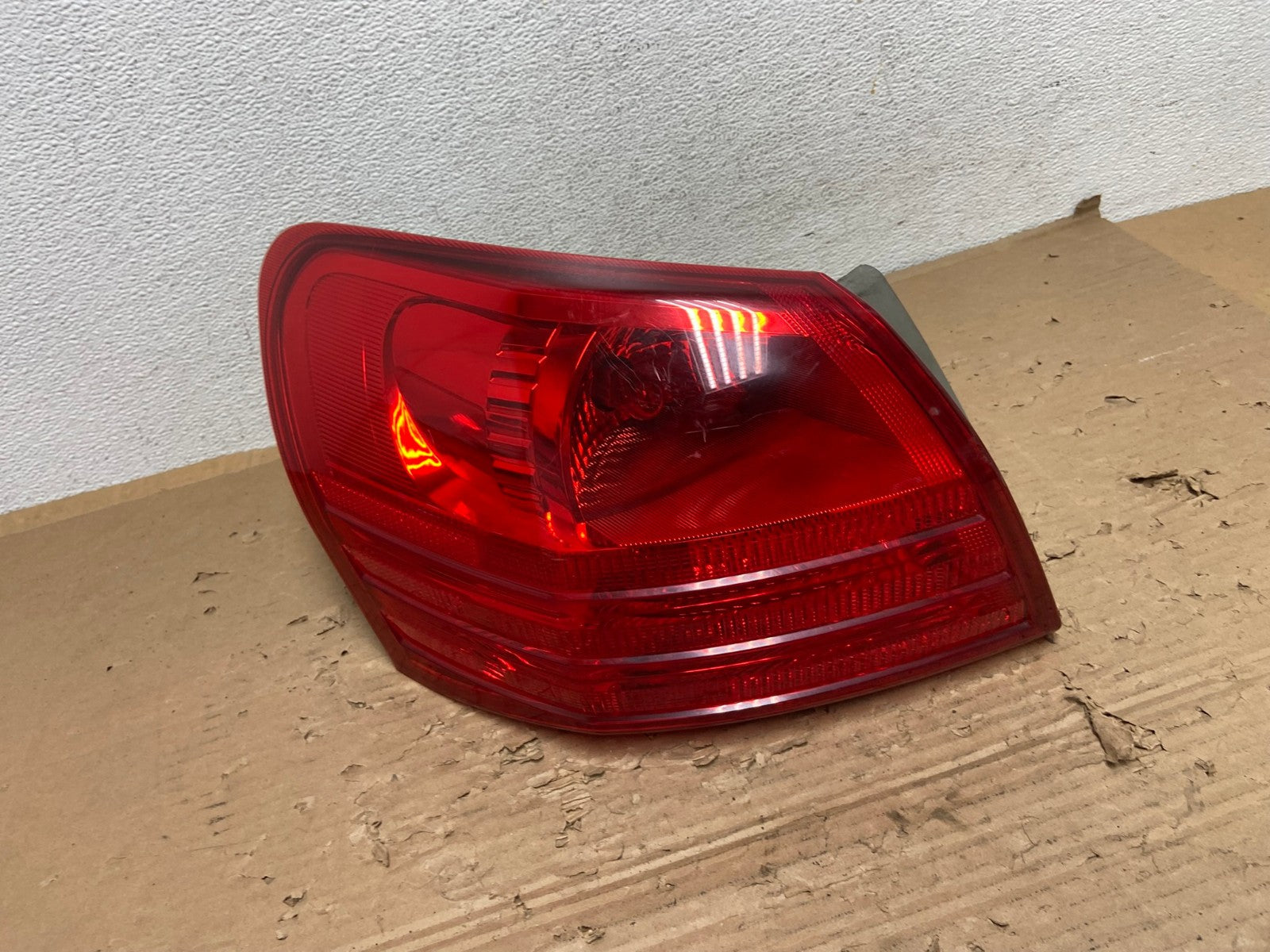 2008 to 2015 Nissan Rogue Left Driver Lh Side Tail Light AD4407 LK0