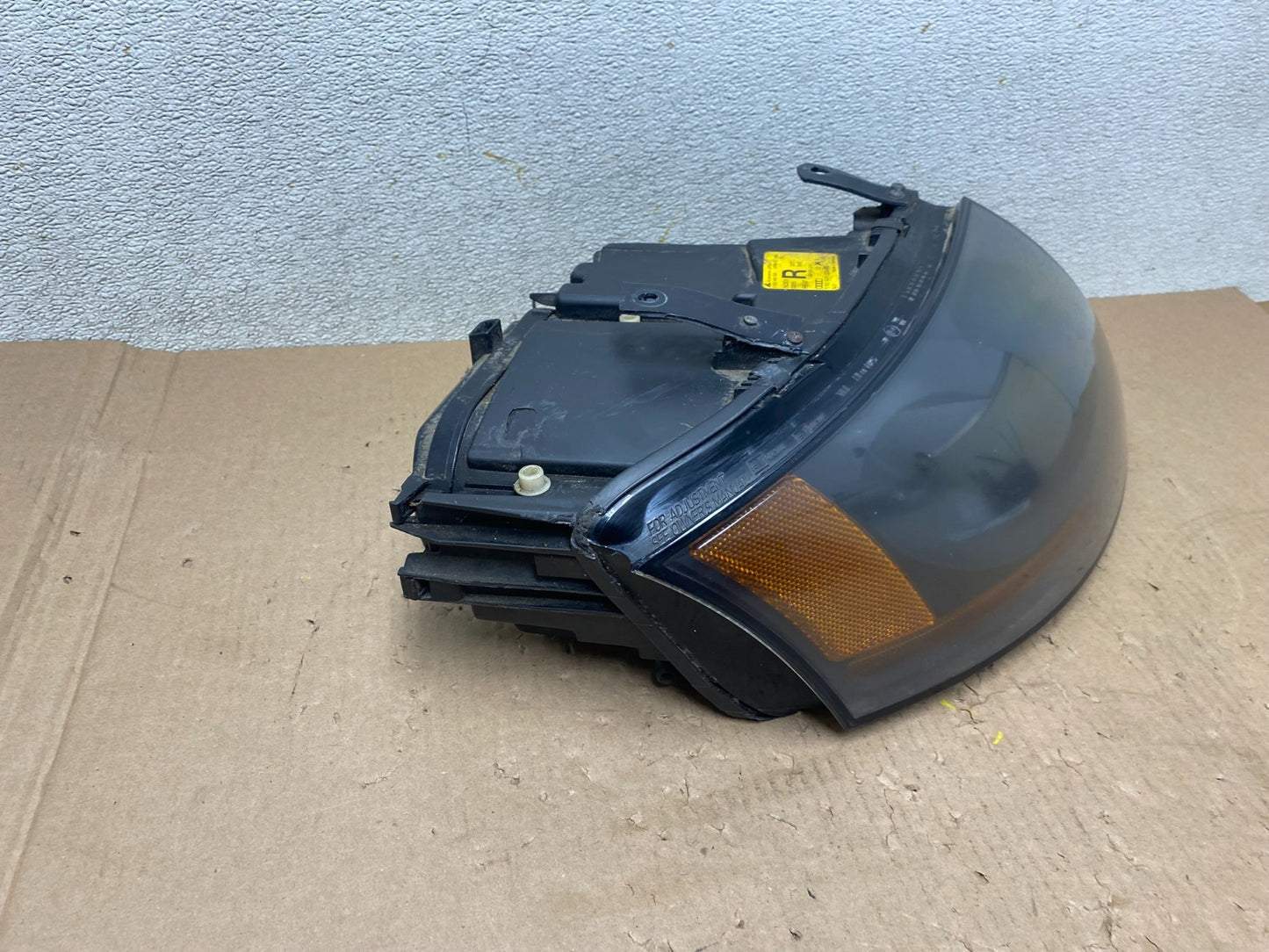 2000 to 2006 Audi TT Right Passenger RH Side Halogen Headlight Oem R1284 DW2