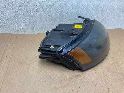 2000 to 2006 Audi TT Right Passenger RH Side Halogen Headlight Oem R1284 DW2