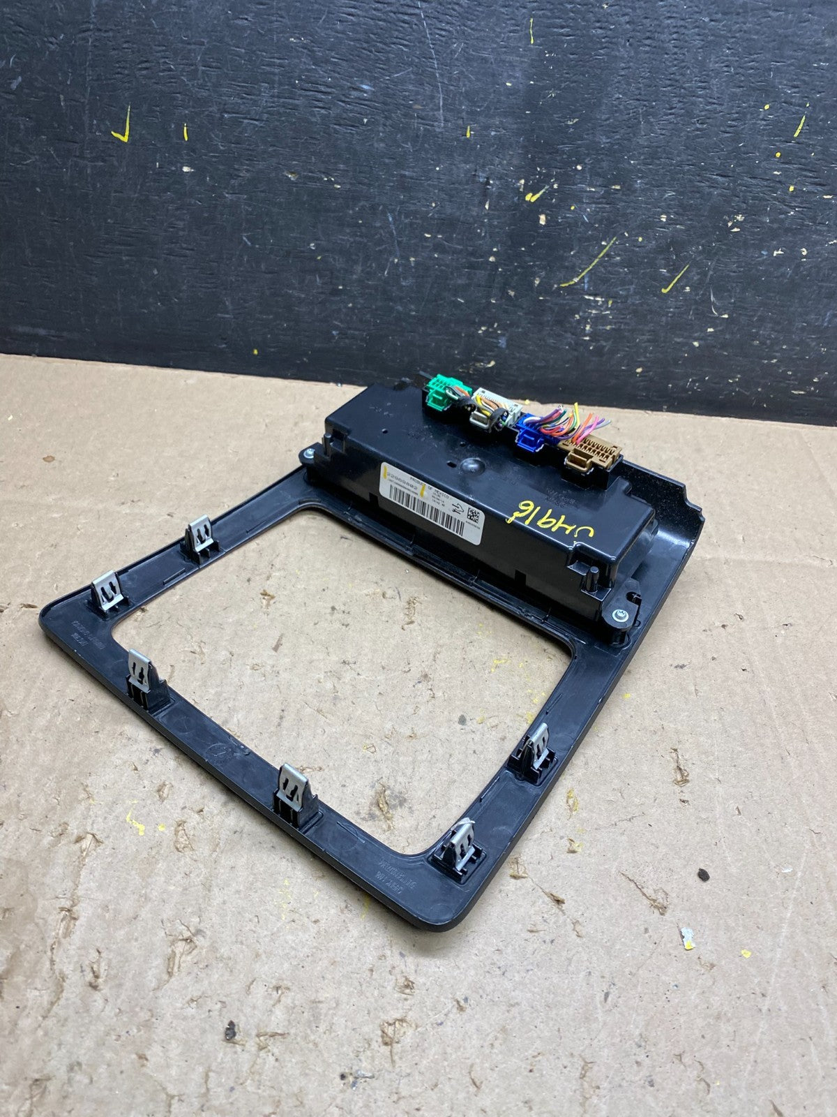 2013 to 2017 Chevrolet Traverse Radio Bezel Ac Heater Climate Control U4916 DG4