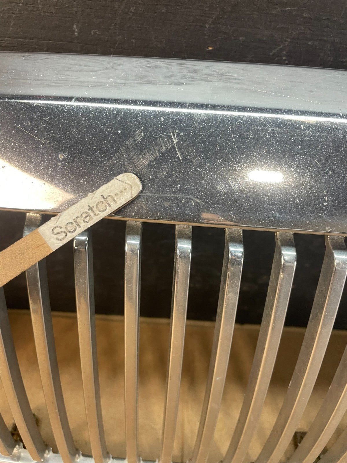 2003 to 2005 Mercury Grand Marquis Front Upper Grill Grille AC5076 DG4