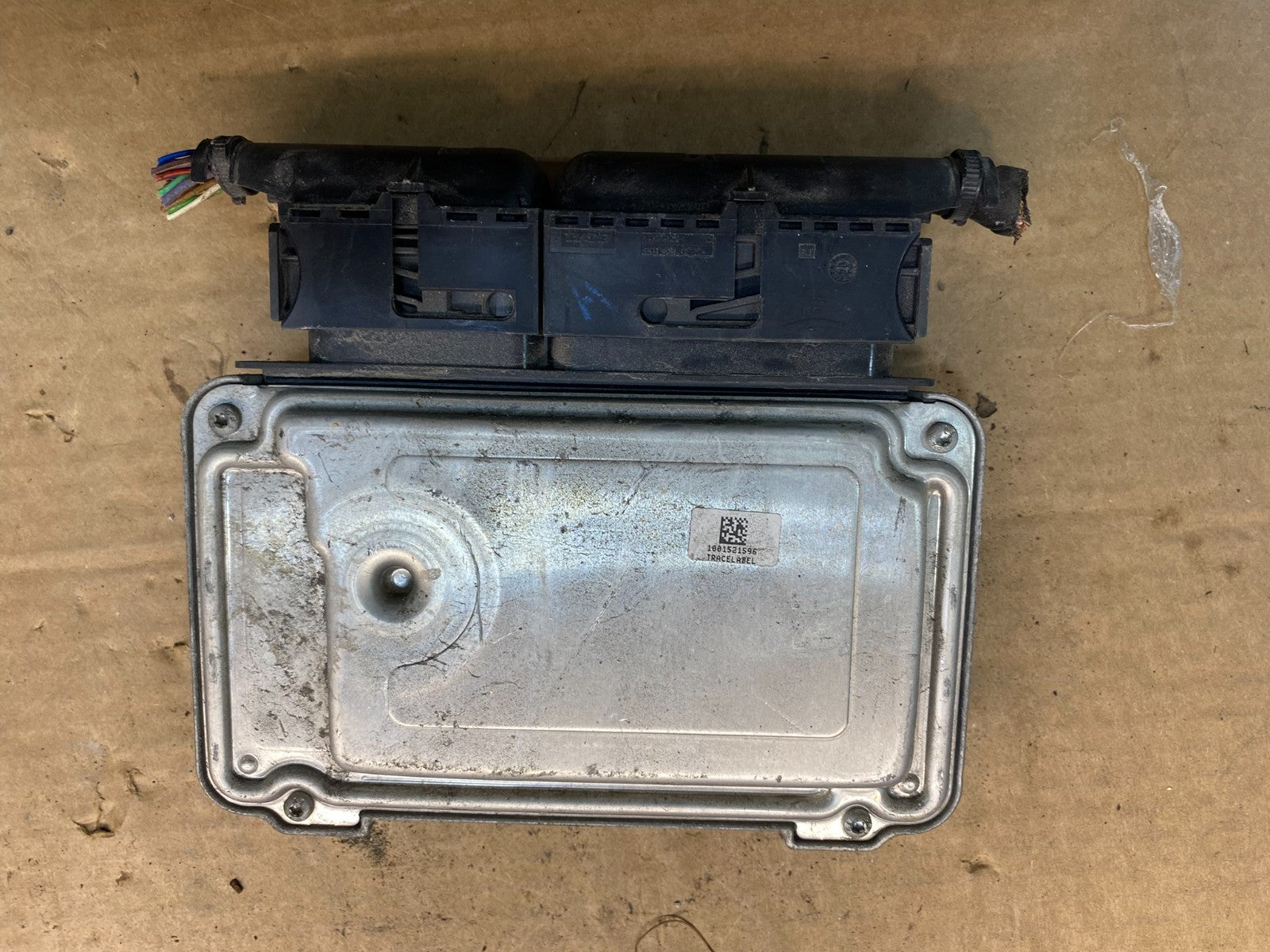 2011 2012 Volkswagen Jetta Passat 2.0L ECM Engine Control Unit ECU AD9777 DW1