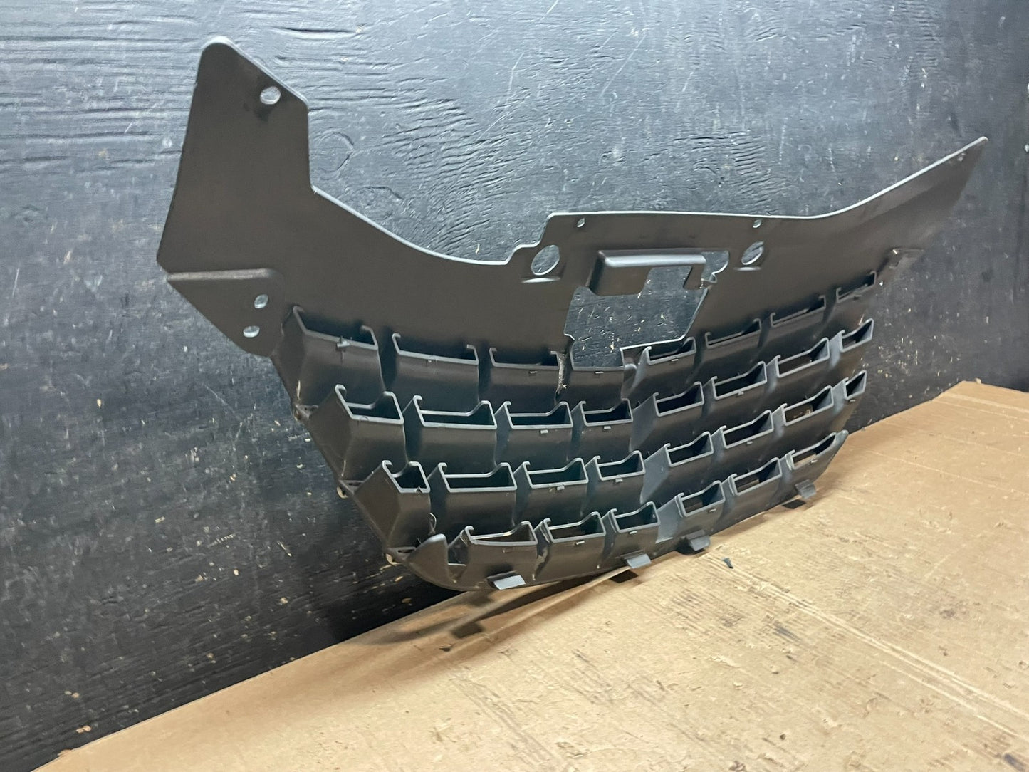 2007 to 2010 Chrysler Sebring Front Upper Grille Grill 0YW36TRMAB Z5873 DG5