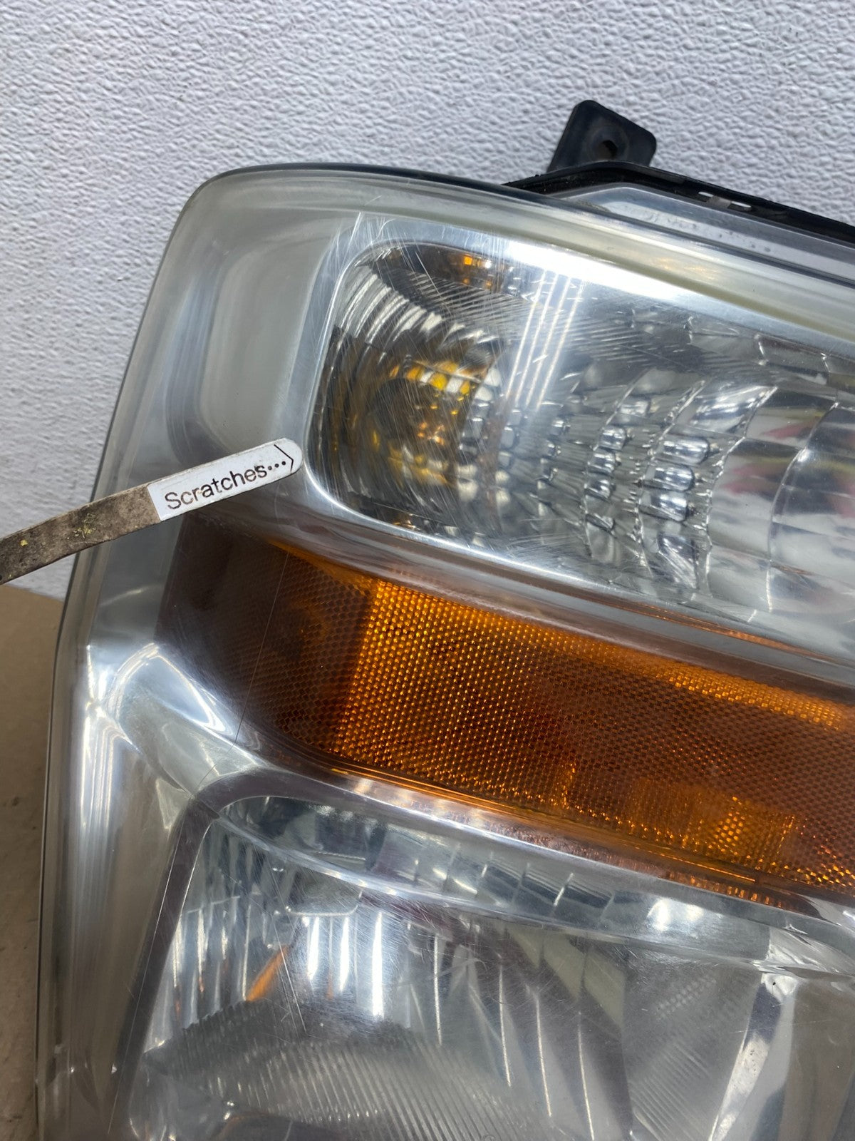 2008 to 2010 Ford F250 Super Duty Right Passenger RH side Headlight AE7261 DW3