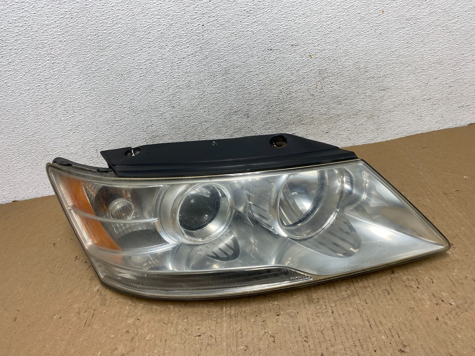 2009 to 2010 Hyundai Sonata Right Passenger RH Side Headlight Halogen AD8830 DW0
