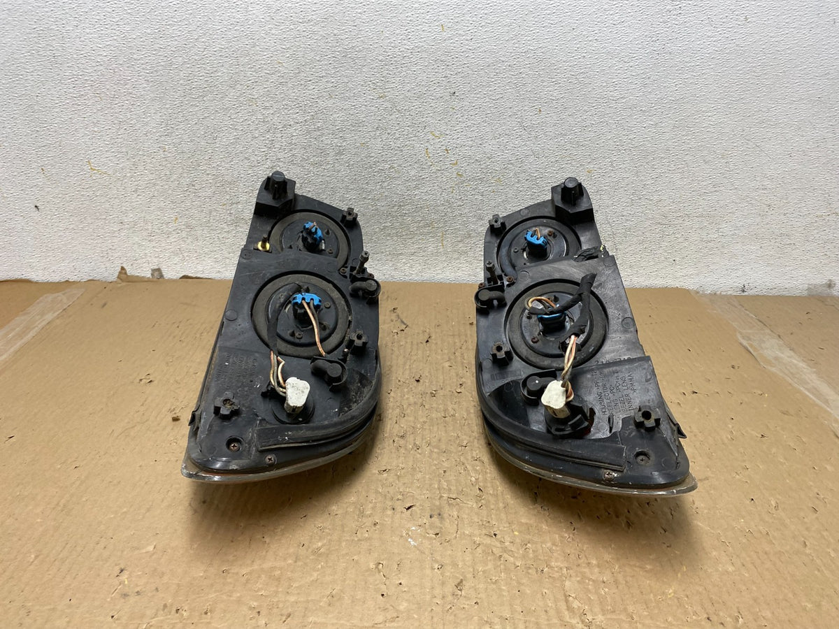 2008 to 2018 Mack CXU613 MP8 Right Passenger Side Headlight AH2924 PS8