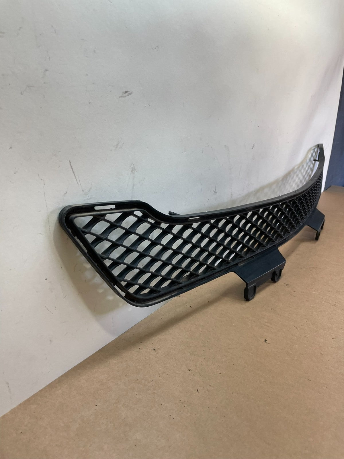 2009 to 2011 Mercedes ML-Class W164 Front Bumper Lower Grille Grill AJ1245 DG2