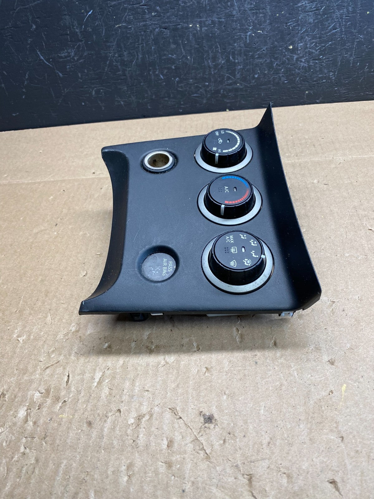 2011 to 2015 Nissan Rogue Heater Temperature AC Climate Control AC6308 DG2