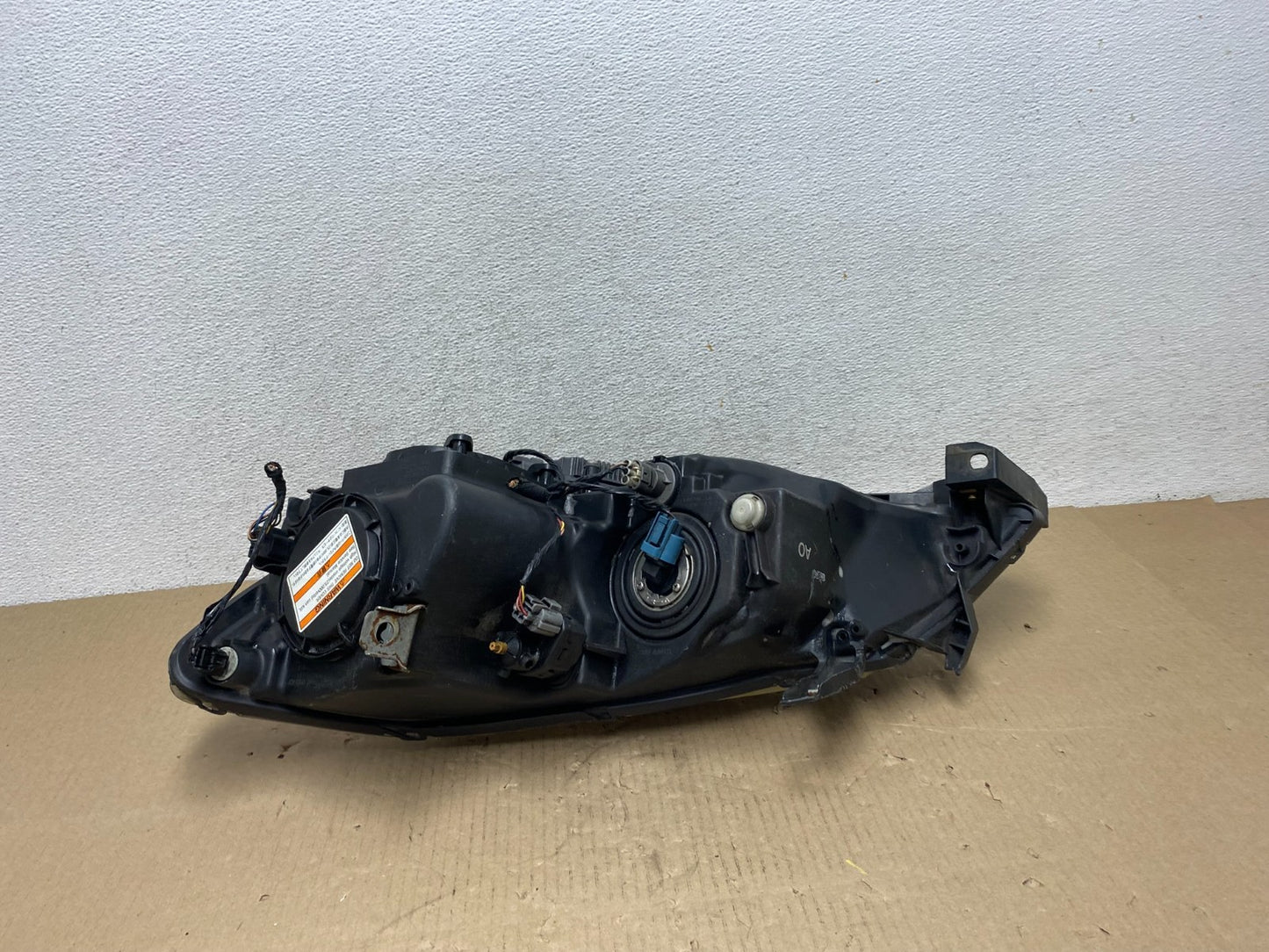 2005 to 2008 Acura RL Right Passenger Rh Side XENON HID Headlight AG5923 DW5