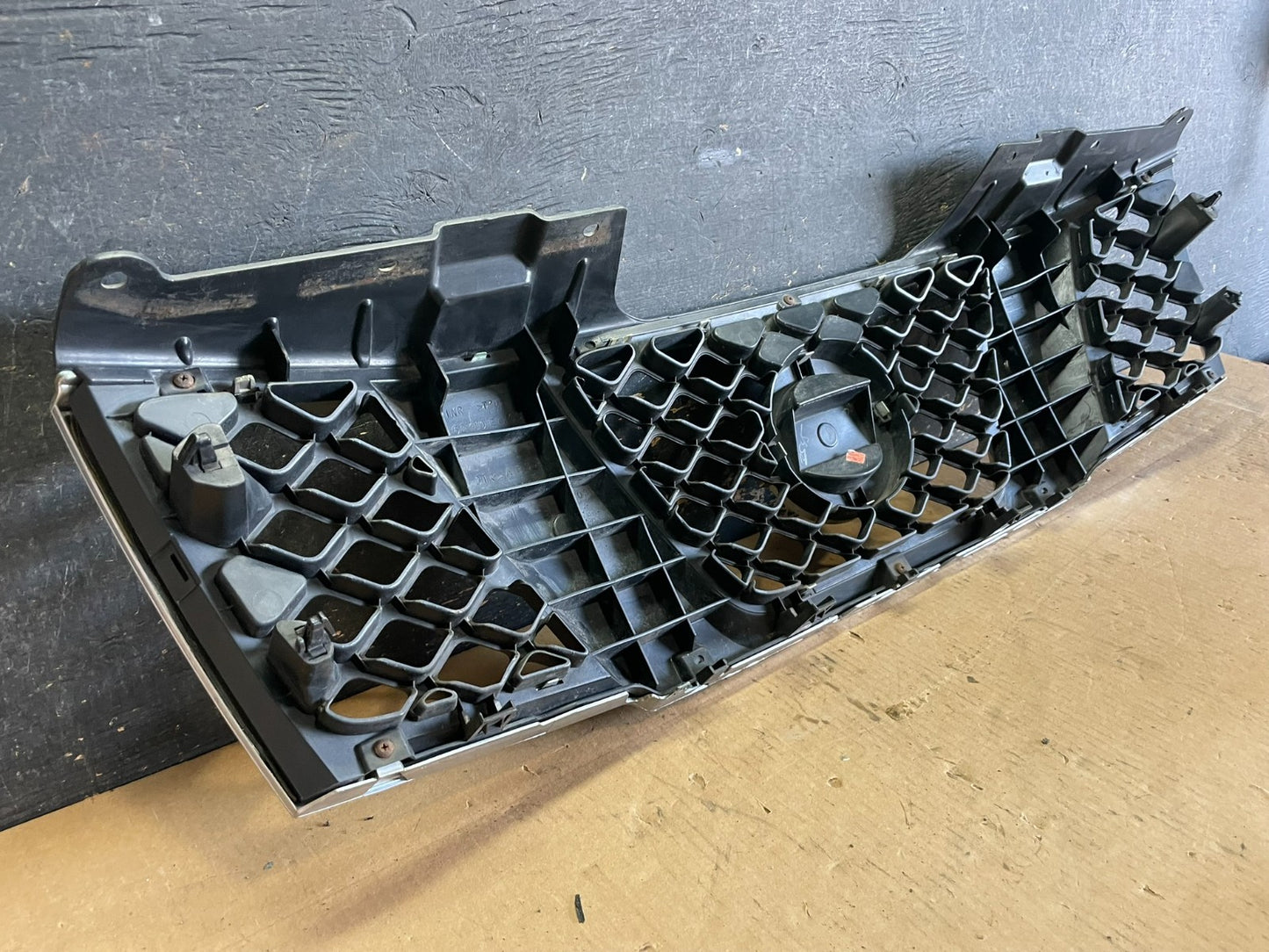 2005 2006 2007 Nissan Pathfinder Chrome Front Upper Grill Grille OEM AA2305 DG5