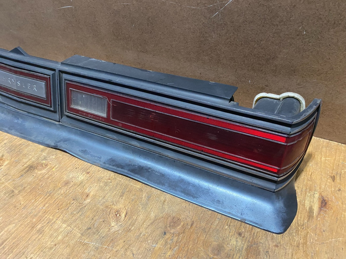 1982 to 1989 Chrysler Fifth Avenue Rear Tail Lights Panel T7278 PS2