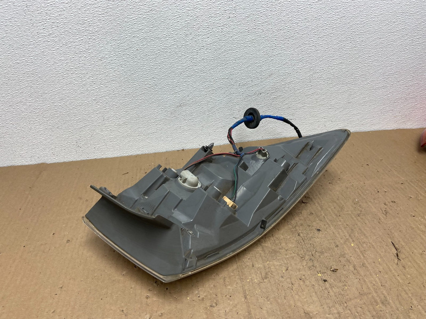 2010 2011 2012 Mazda CX-9 Right Passenger RH Tail Light AB8583 DW5