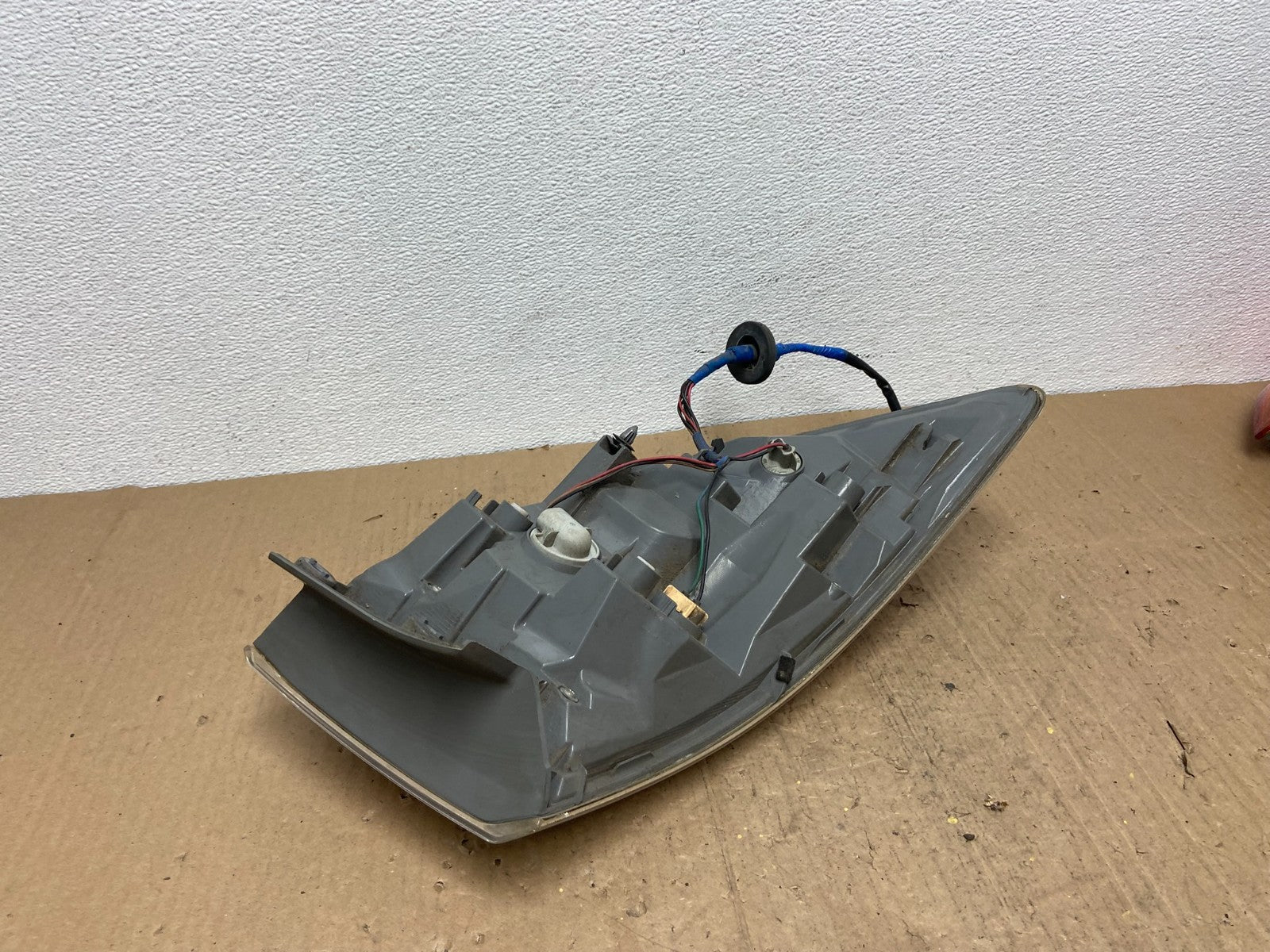 2010 2011 2012 Mazda CX-9 Right Passenger RH Tail Light AB8583 DW5