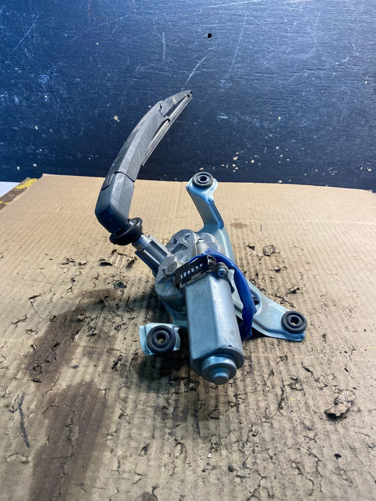 2011 - 2013 Kia Sorento Rear Glass Windshield Wiper Motor Z9023 DG2