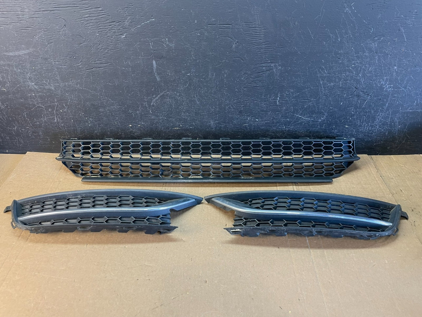 2012 to 2015 Volkswagen Passat Front Lower Set Grill Grille AD0044 DG0