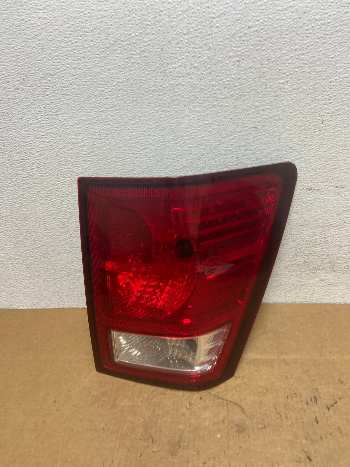 2007 to 2010 Jeep Grand Cherokee Right Passenger Tail Light AD4817 LK0