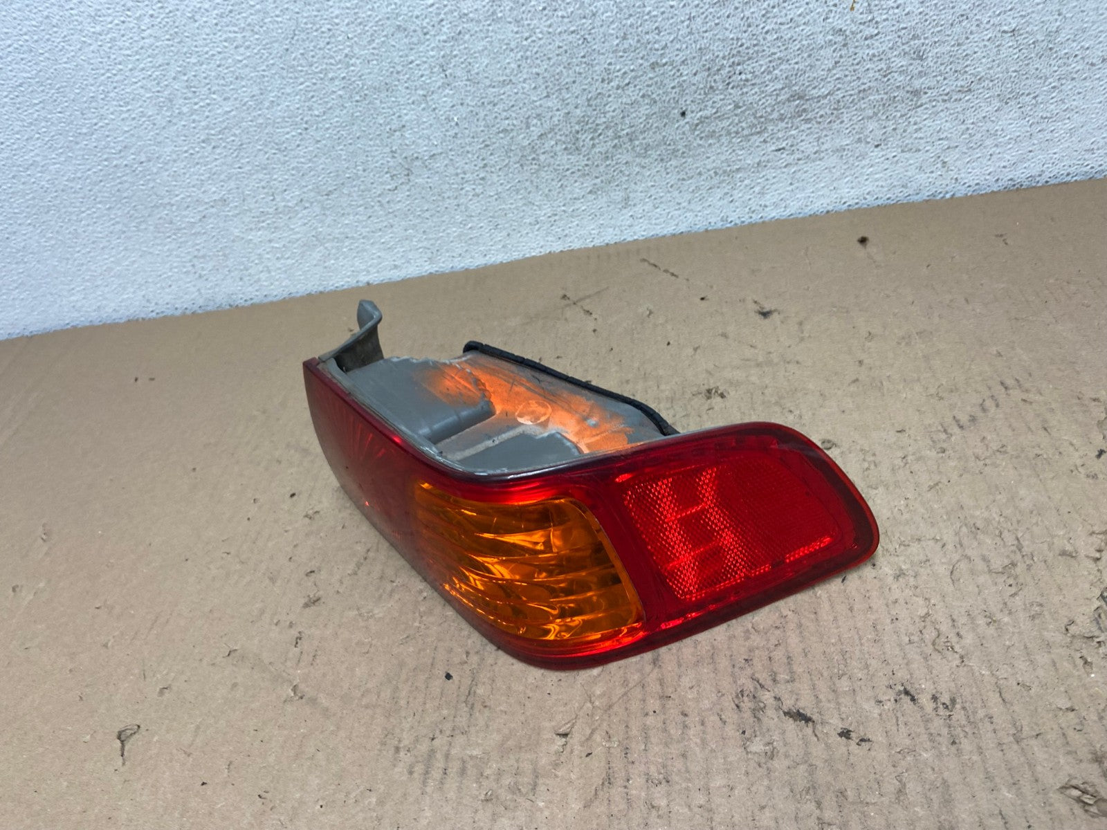 2000 to 2001 Toyota Camry Right Passenger Rh Tail Light AF4273 LK1