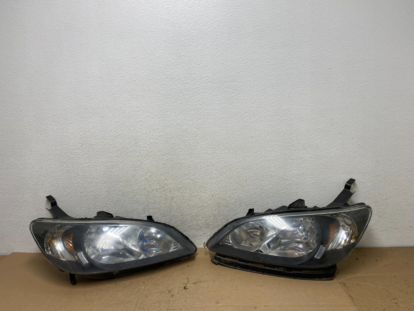 2004 to 2005 Honda Civic Left+Right Set Side Headlights AF4629 DW0